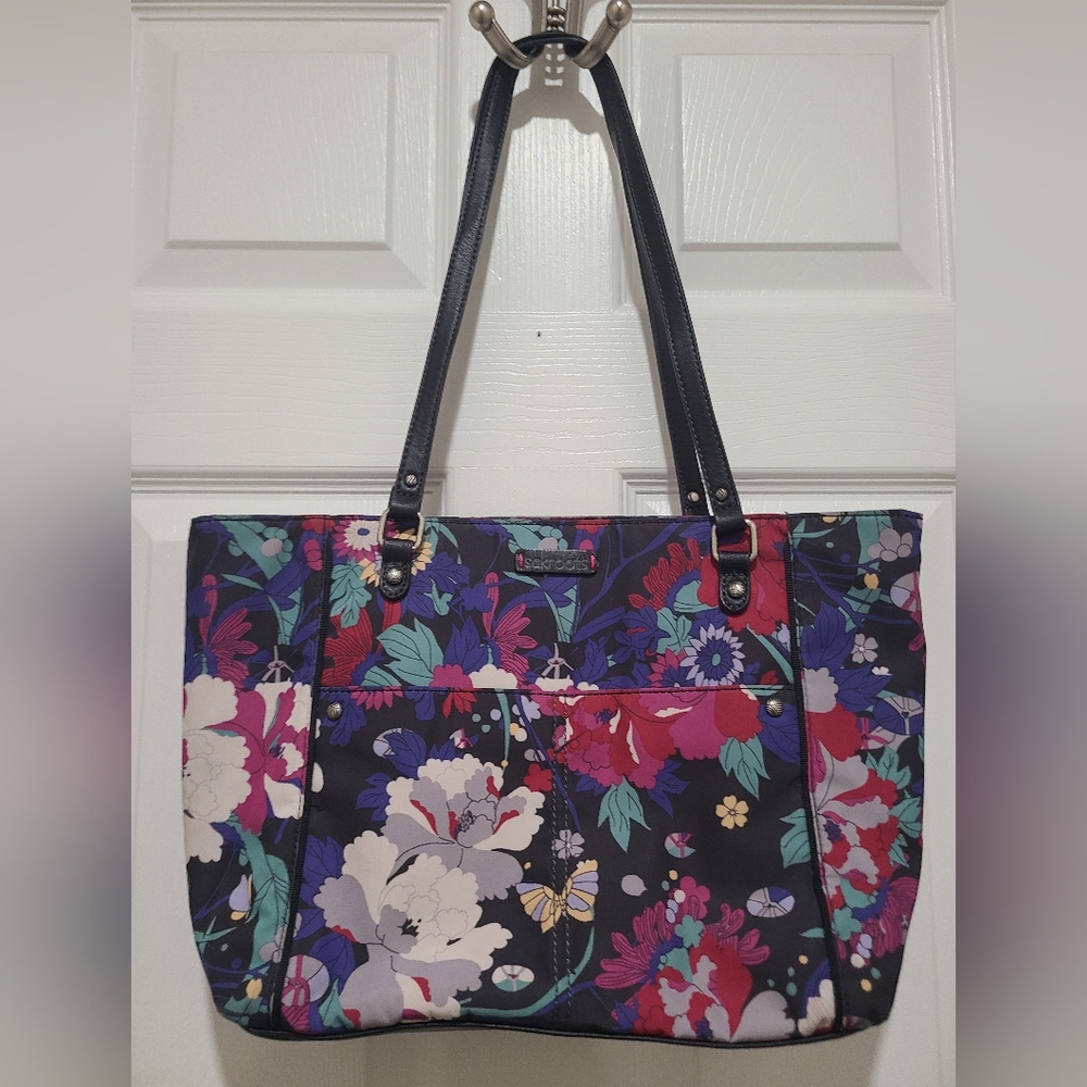 SAKROOTS Metro Black Flower Power Tote